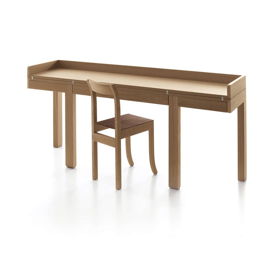 om consolle sebastian bergne with chair