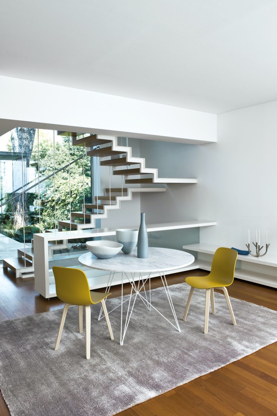 SUBSTANCE CHAIR